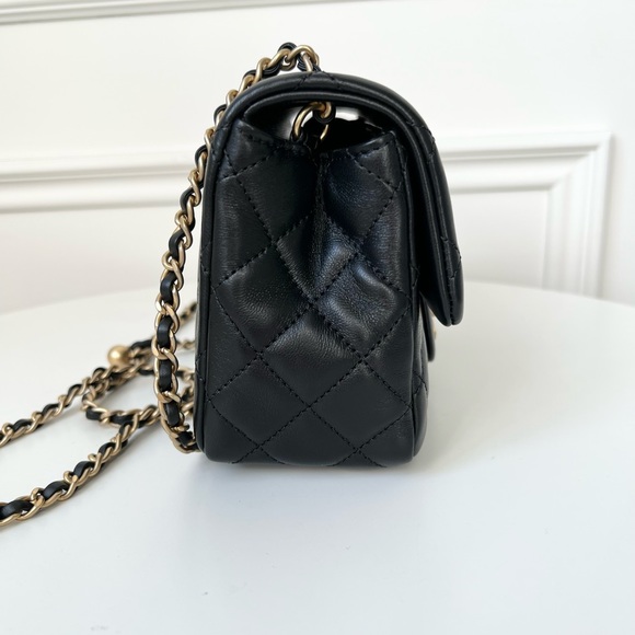 __ 𝑺 𝑶 𝑳 𝑫 __ Chanel Mini Pearl Crush - Picture 4 of 13